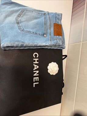 CHANEL Light Blue Skinny Jeans with Subtle Side Chain Detail. Authentic, size 40